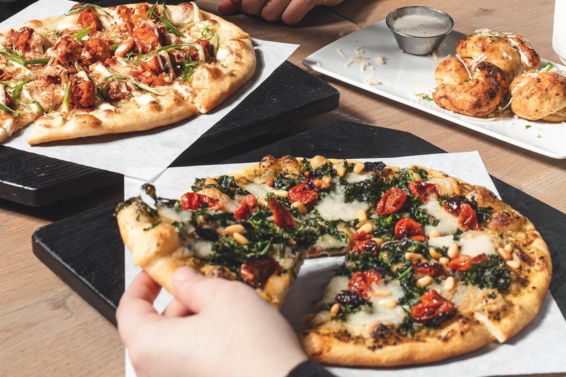 Vegan Pizza Koeln 4 Artikel – ©Virtuous Pie