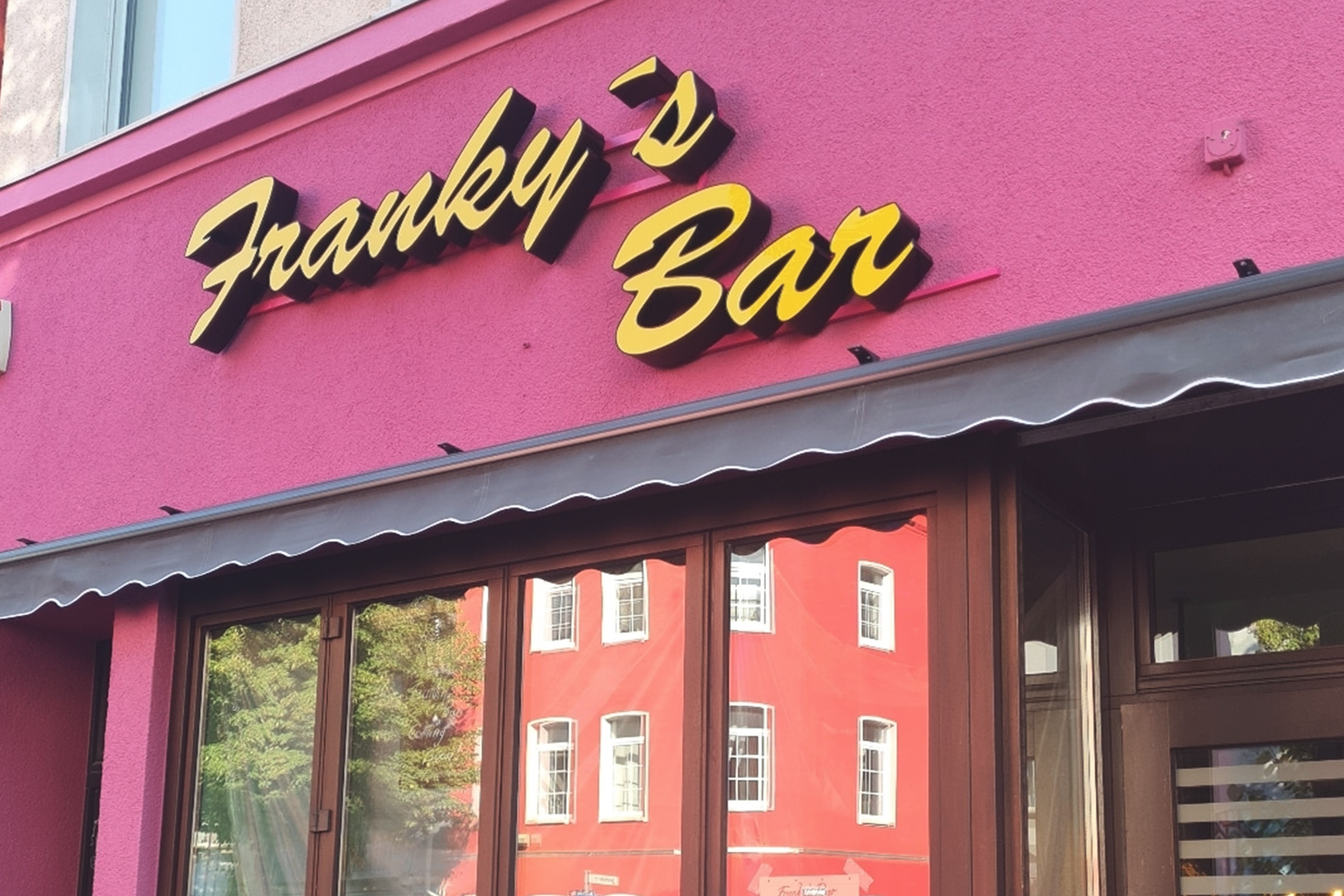 Frankys Bar Ehrenfeld Koeln 2 Artikel – ©Franky's Bar