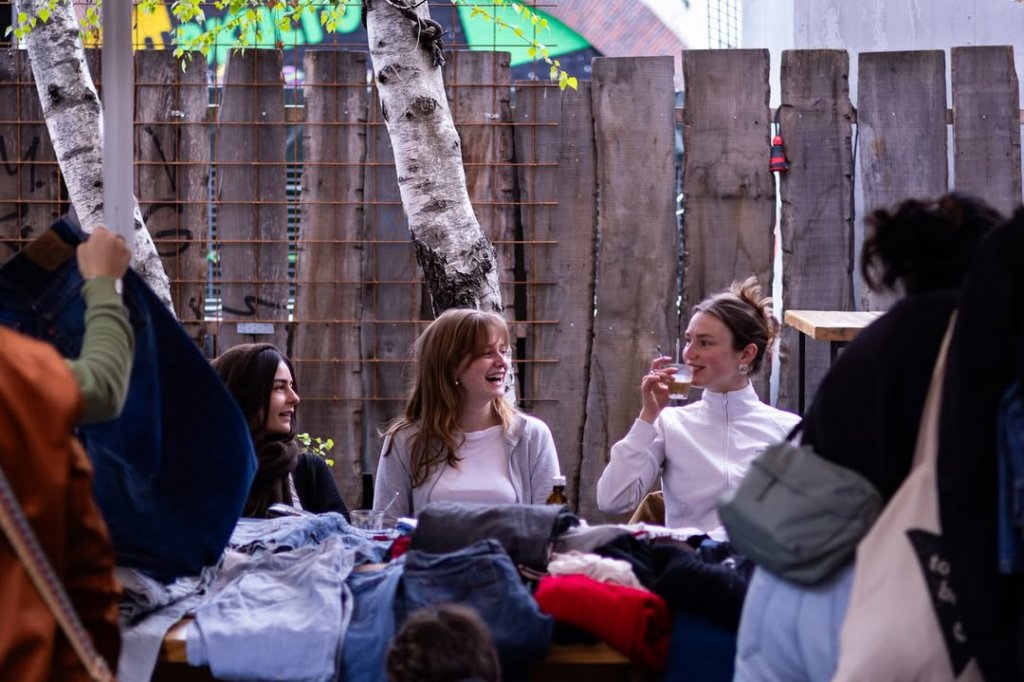 Flohmarkt Bumann Ehrenfeld &ndash; &copy;Bumann und SOHN