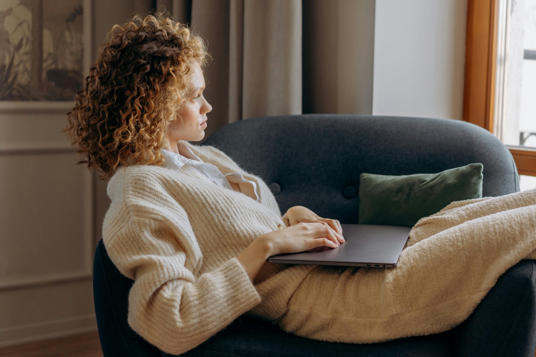 Pexels Mikhail Nilov Fashion Winter – ©Pexels