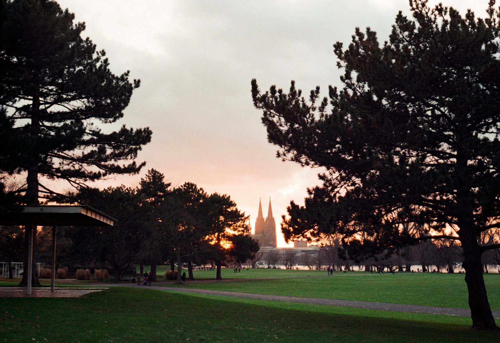 Wochenende Koeln Sonne &ndash; &copy;Unsplash